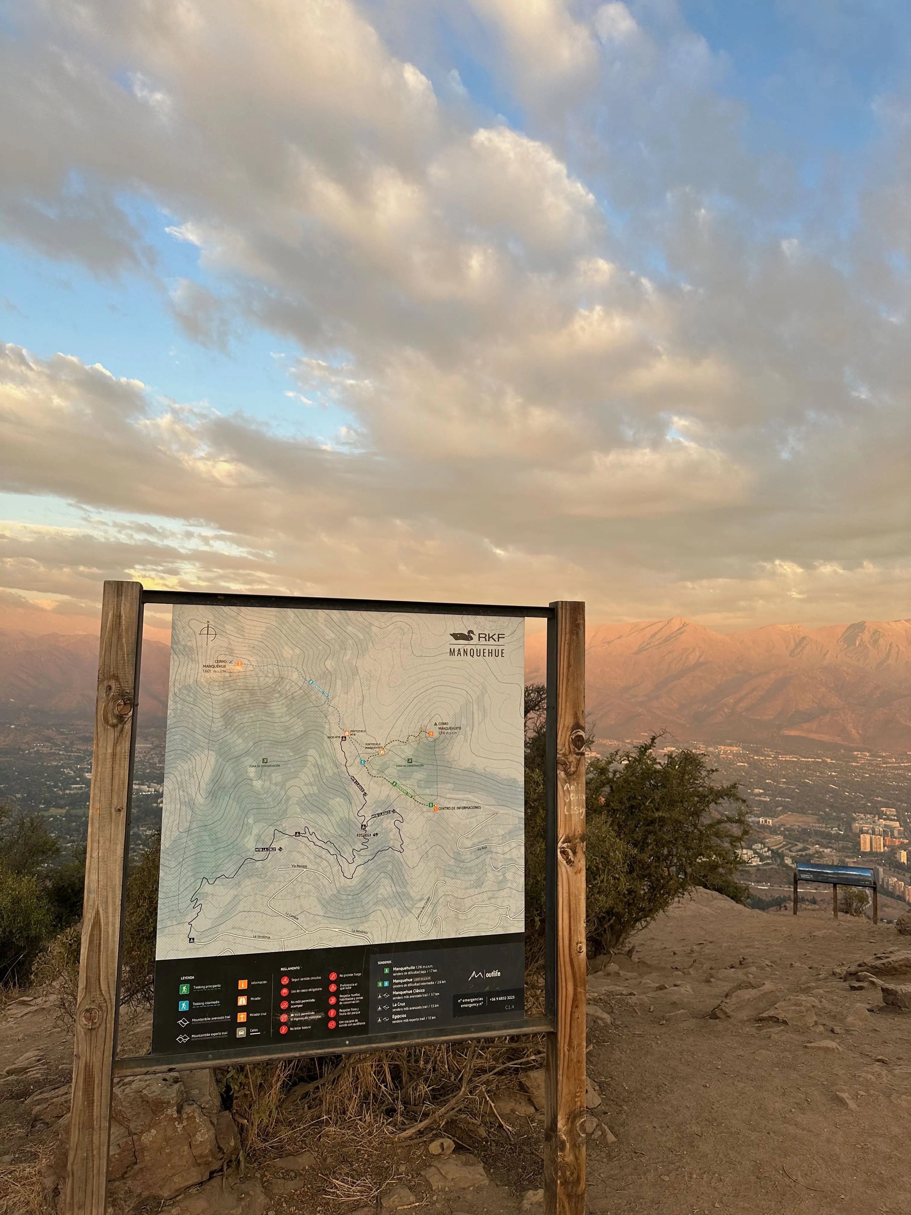 Cerro Manquehuito panoramic Santiago views from summit with easier difficulty