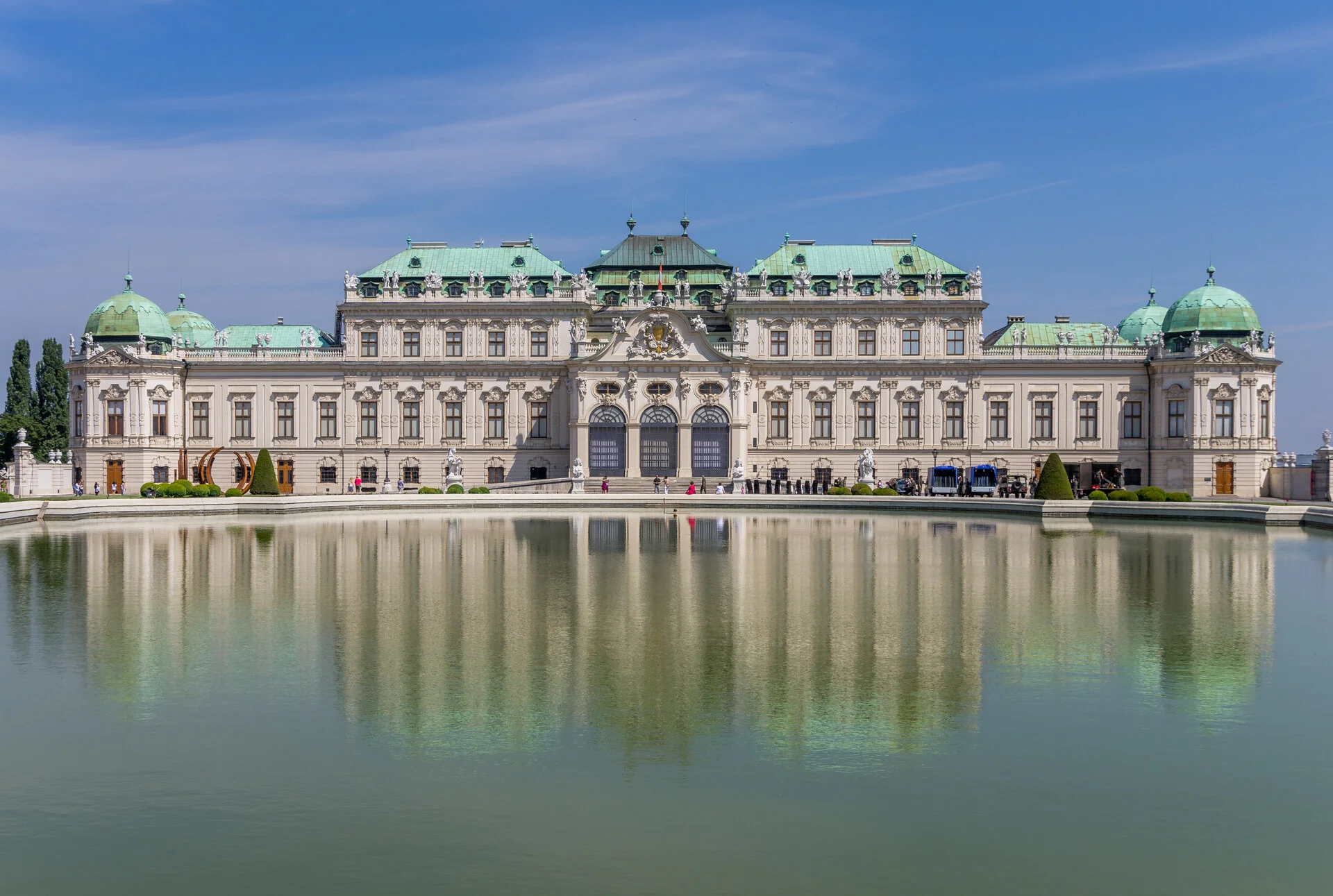 Palacio do Belvedere Superior em Viena com seu espelho d'agua e arquitetura barroca