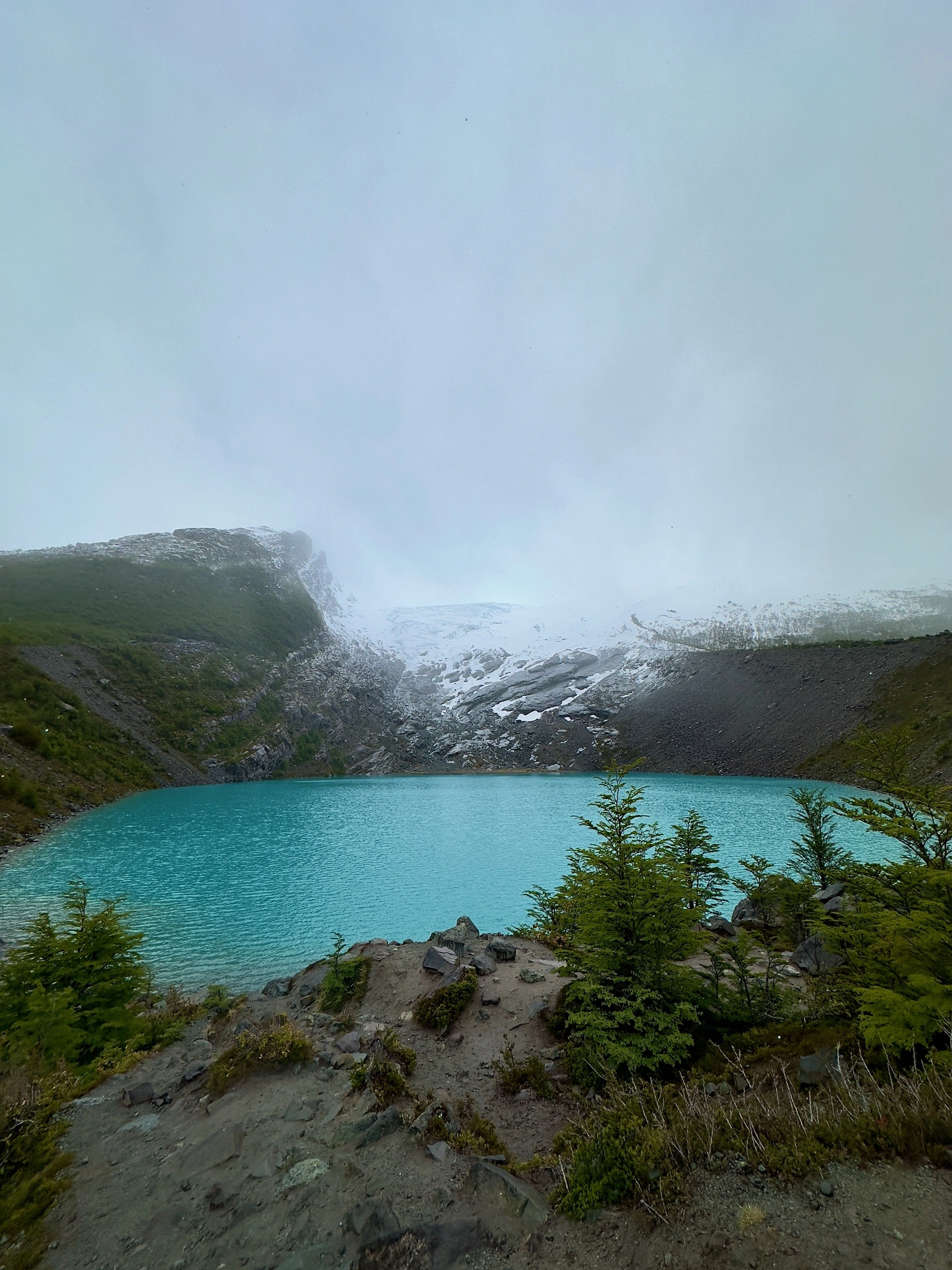 Glaciar Huemul lake view